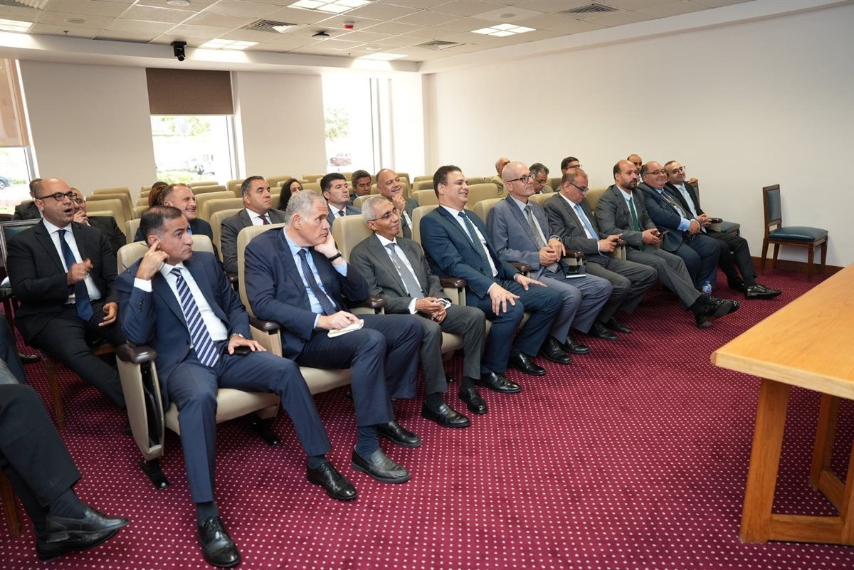 لقاء موسعًا مع السفراء المنقولين للعمل بالسفارات والبعثات المصرية بالخارج،