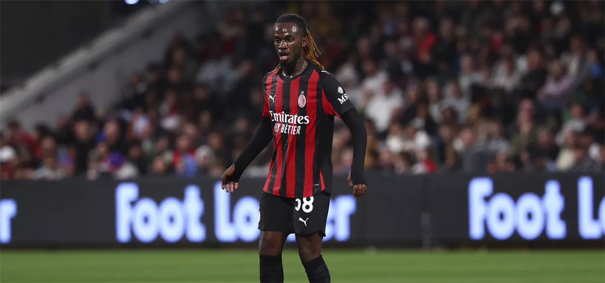 <strong>ميلان يعلن رحيل لاعبه الفرنسي وارين بوندو</strong>