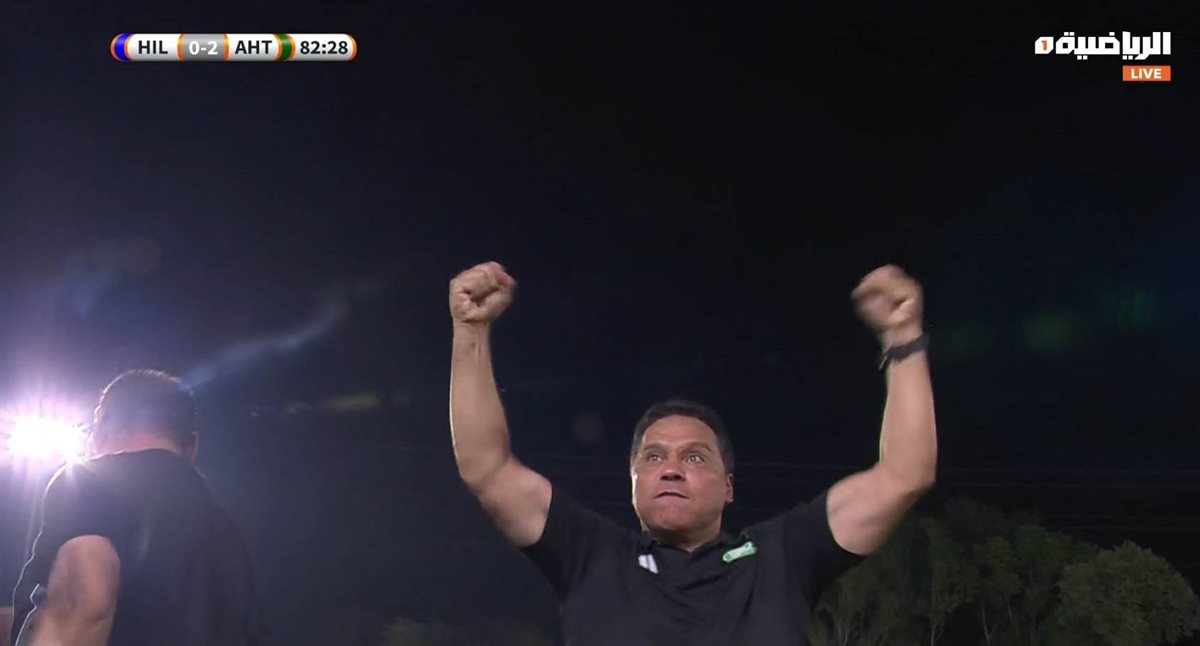 المدرب المصري حسام البدري المدير الفني لفريق أهلي طرابلس الليبي