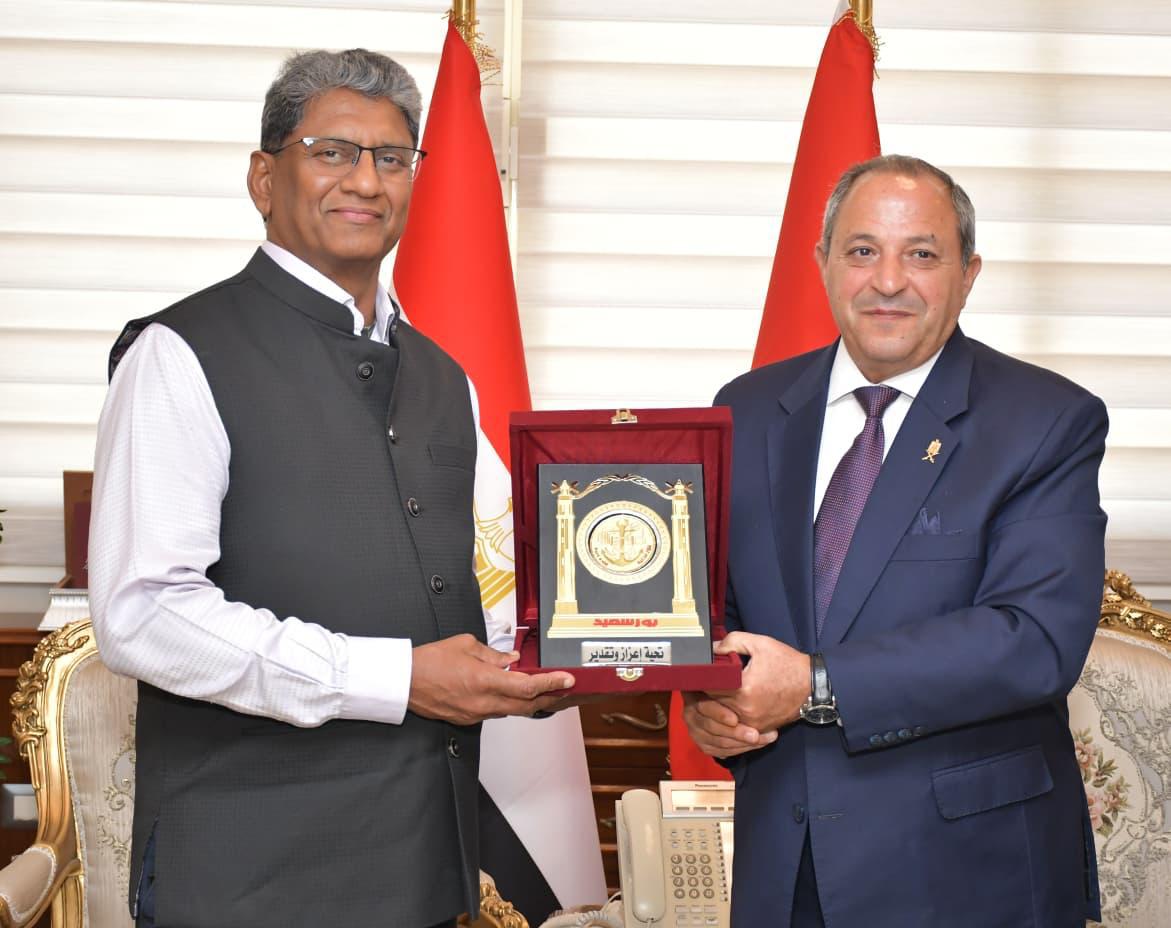 محافظ بورسعيد يستقبل سفير الهند 