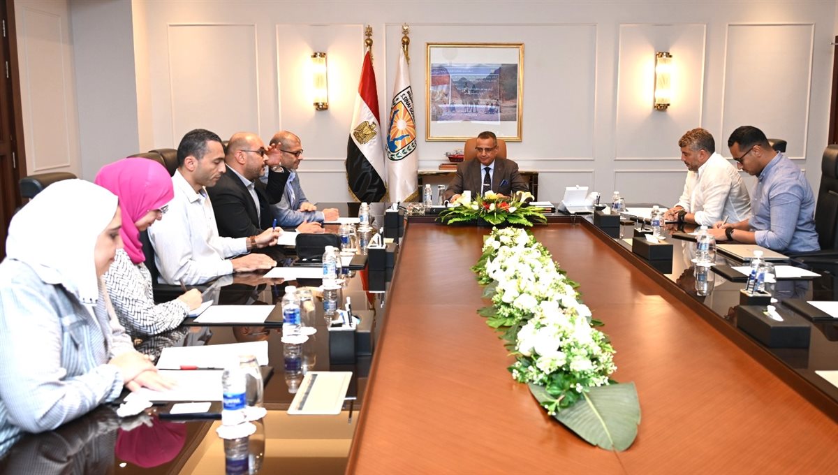 محافظ جنوب سيناء يتابع تطوير مشروع جرين شرم الشيخ 