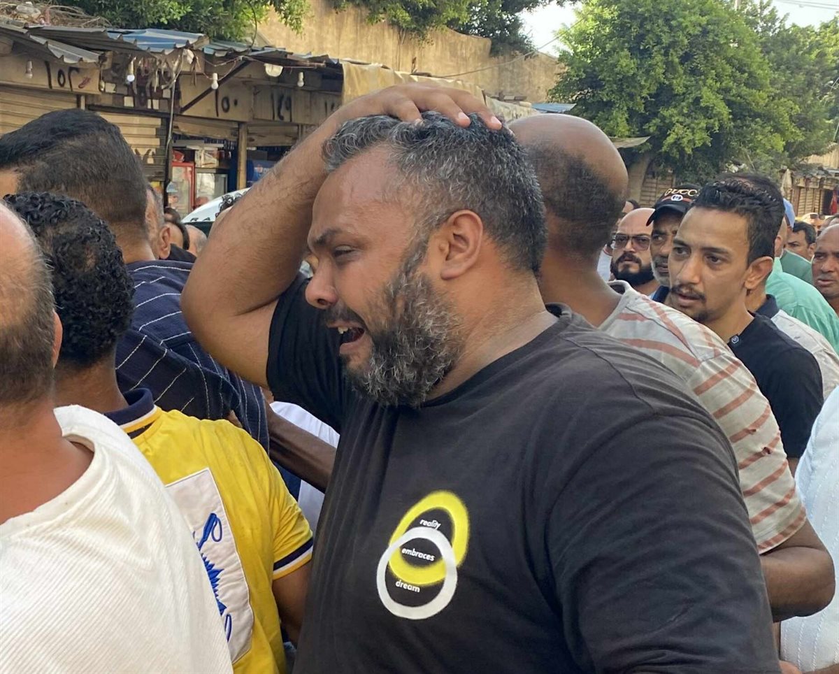 تشييع جثمان السيدة المقتولة علي يد طليقها 