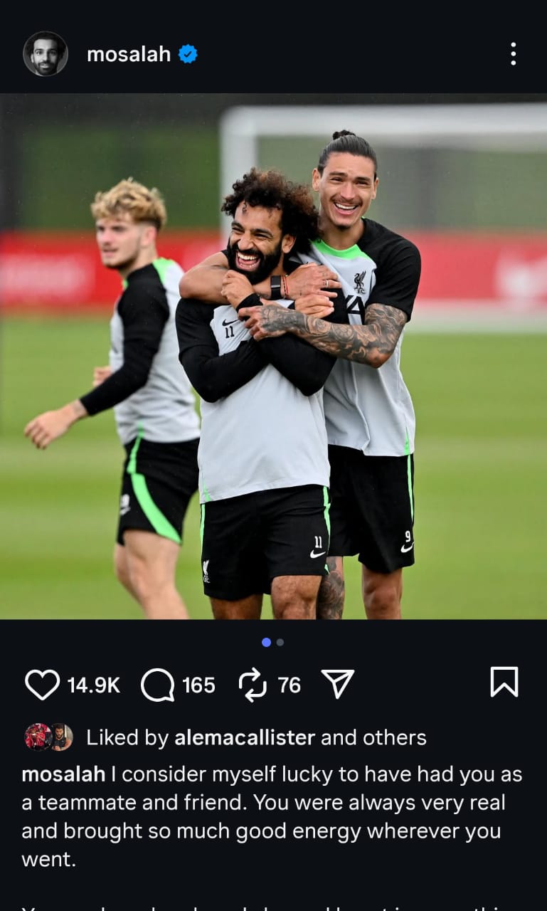 محمد صلاح يودع نونيز بعد رحيله إلى الهلال 