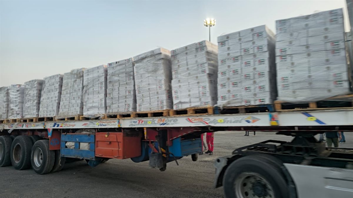 شاحنات المساعدات