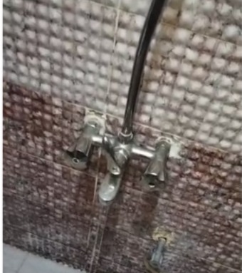 مياه ضعيفة بأحد الأدوار العليا في أسوان 