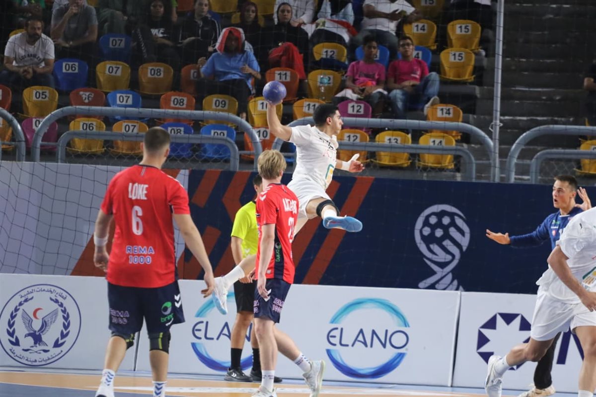 <strong>منتخب اليد يكتسح النرويج</strong>