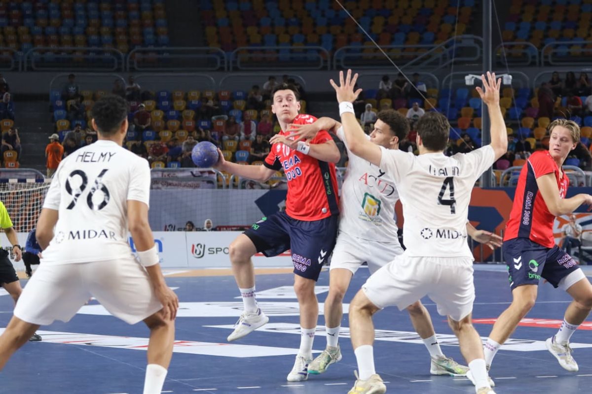 <strong>منتخب اليد يكتسح النرويج</strong>