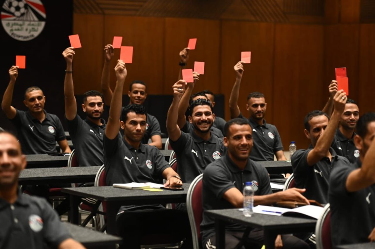 معسكر حكام دوري المحترفين