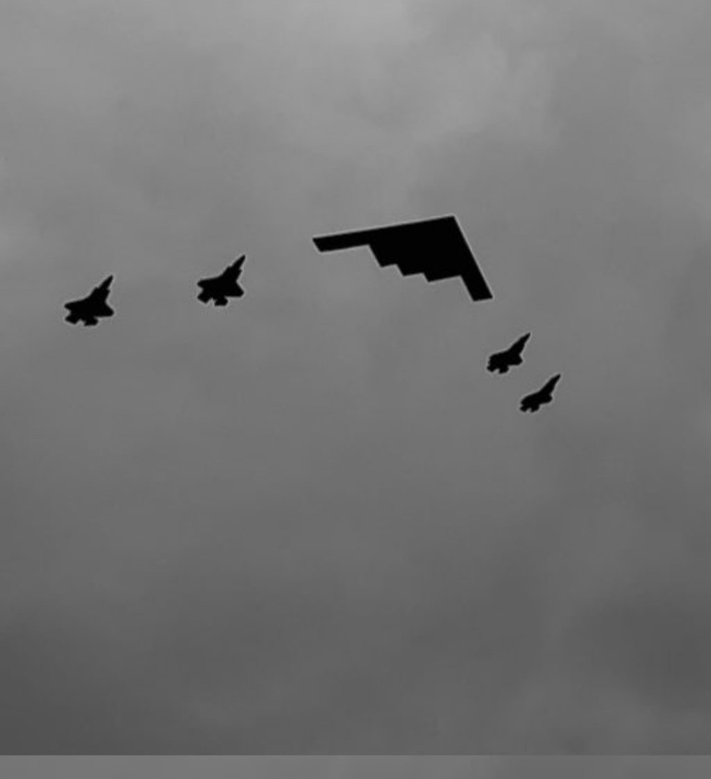 قاذفة شبحية أميركية تحلّق فوق بوتين خلال استقباله في ألاسكا  