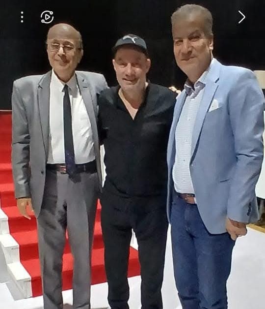 لقطات لـ مجدي صبحي من حضوره مسرحية حب من طرف حامد لـ ميدو عادل