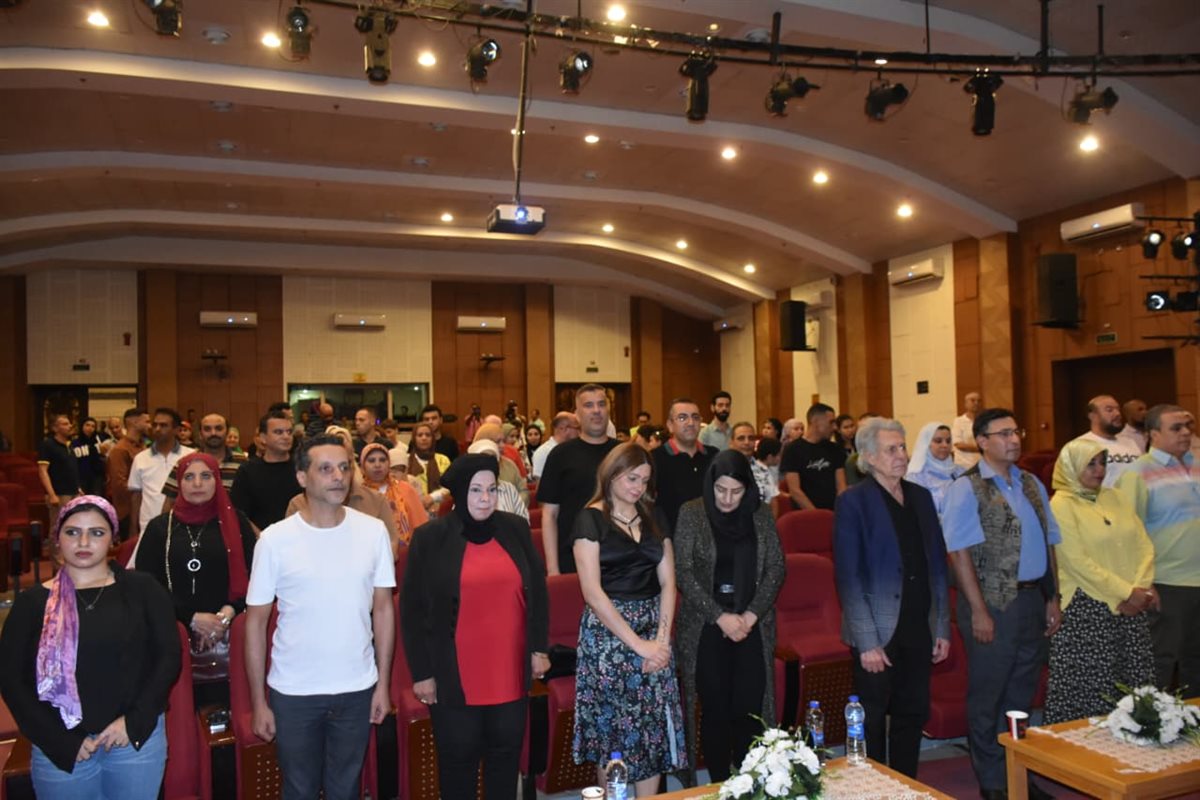 لقطات من حضور سليم سحاب لمسرحية حب من طرف حامد