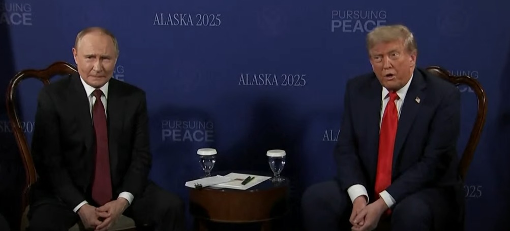 <strong>ترامب وبوتين يبدآن محادثات هادئة في ألاسكا لبحث اتفاق لإنهاء الحرب في أوكرانيا</strong>