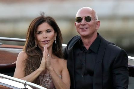 لورين سانشيز وجيف بيزوس