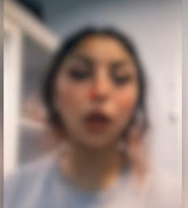 القبض على فراولة وتفاحة