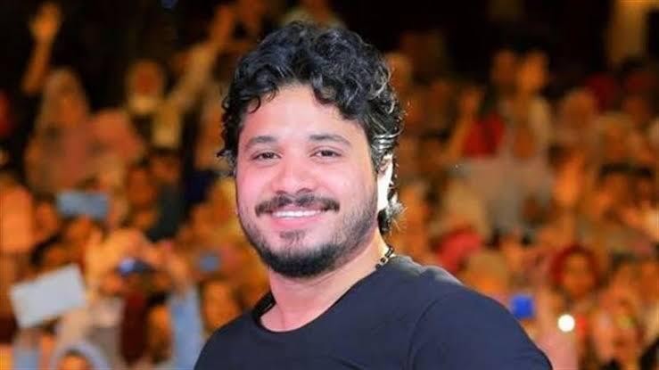 مصطفى حجاج يستعد لتصوير حفلا في مهرجان القلعة بدورته الـ 33