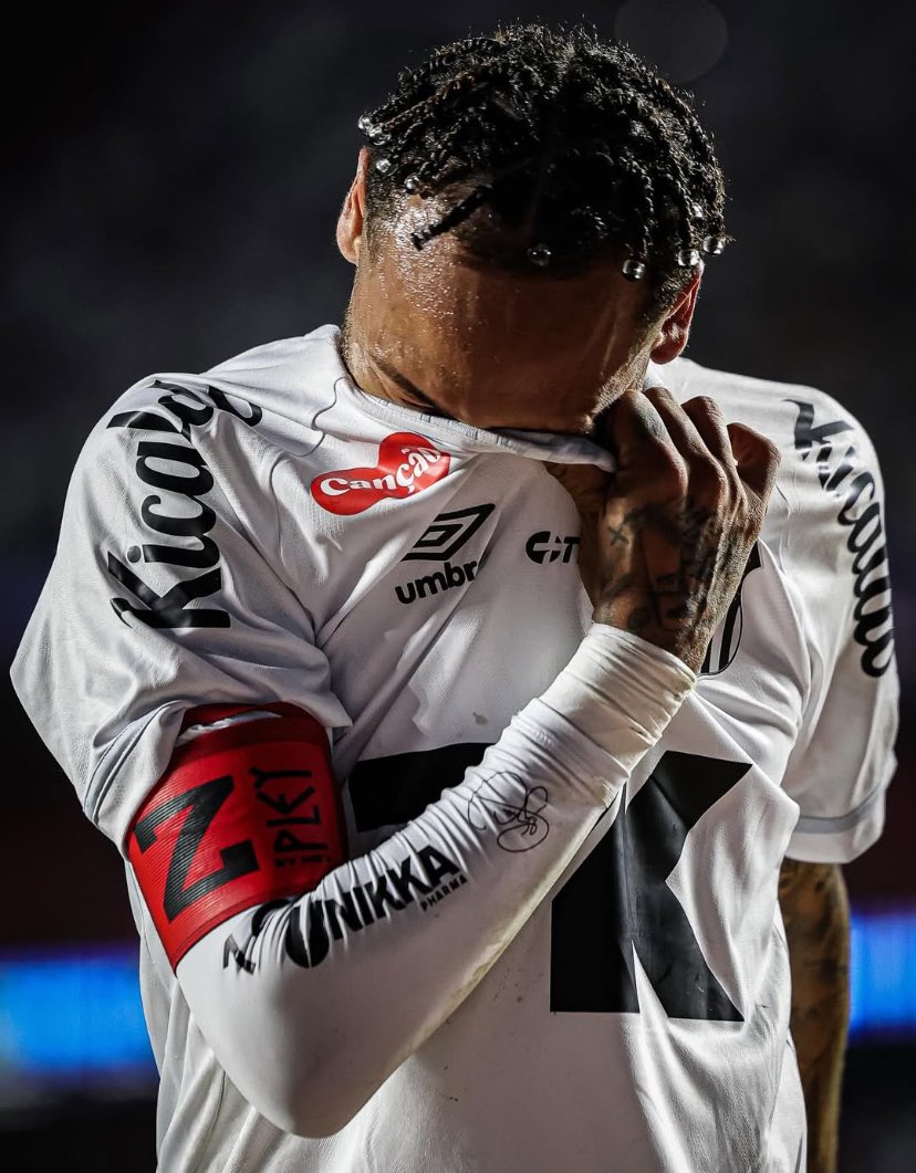 بكاء نيمار بعد خسارة سانتوس بسداسية 