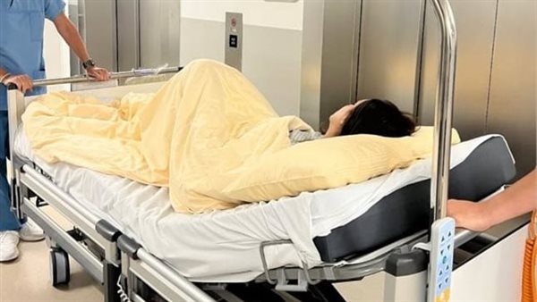 أنغام أثناء تواجدها بإحدى المستشفيات 