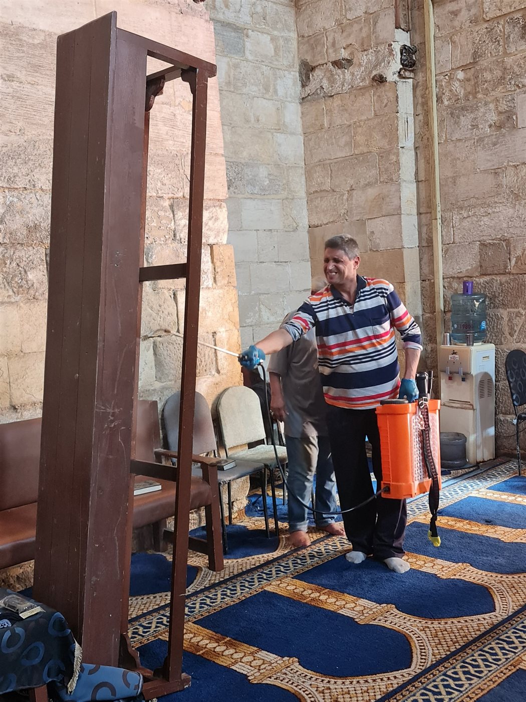 تطهير المساجد وحماية التراث على يد فرق الأزمات بوزارة السياحة