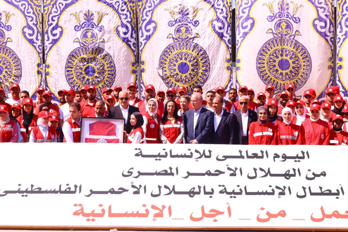 وزيرا التضامن والخارجية يصطحبان رئيس الوزراء الفلسطيني