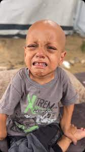 الطفل عبد الله أبو زرقة وشقيقته حبيبة شقيقة