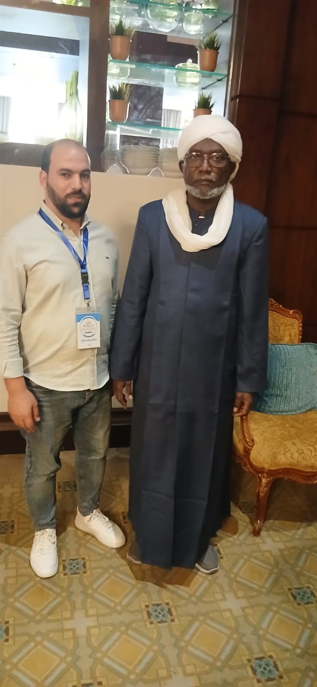  الشيخ أحمد النور محمد الحلو مفتي تشاد مع محرر القاهرة 24