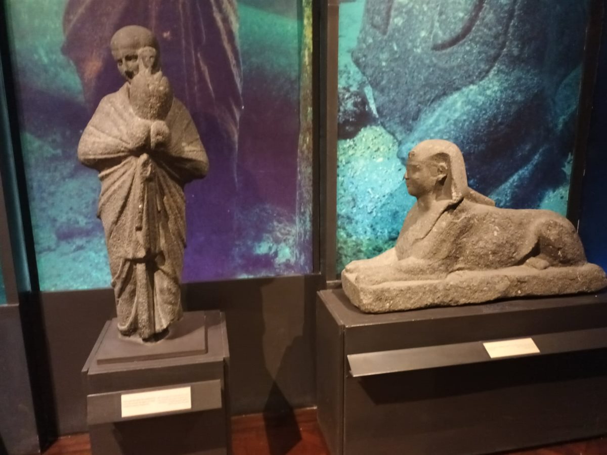 قطع أثرية من ميناء أبو قير البحري بالإسكندرية