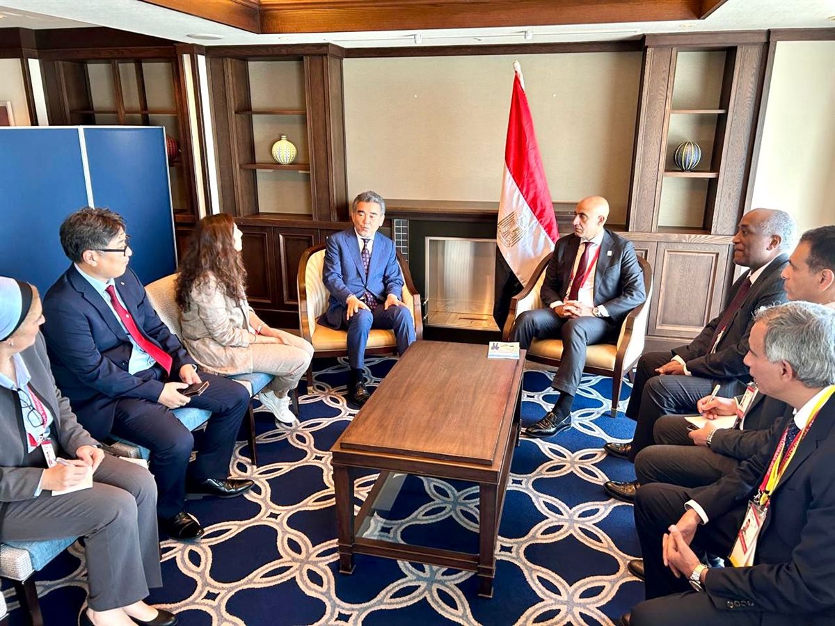 جانب من اللقاء