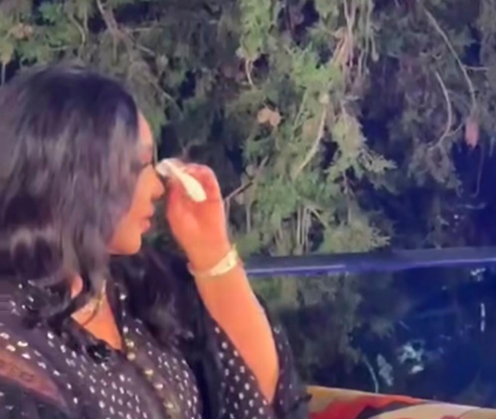 تأثرت الفنانة أحلام عند سؤالها عن الفنانة انغام