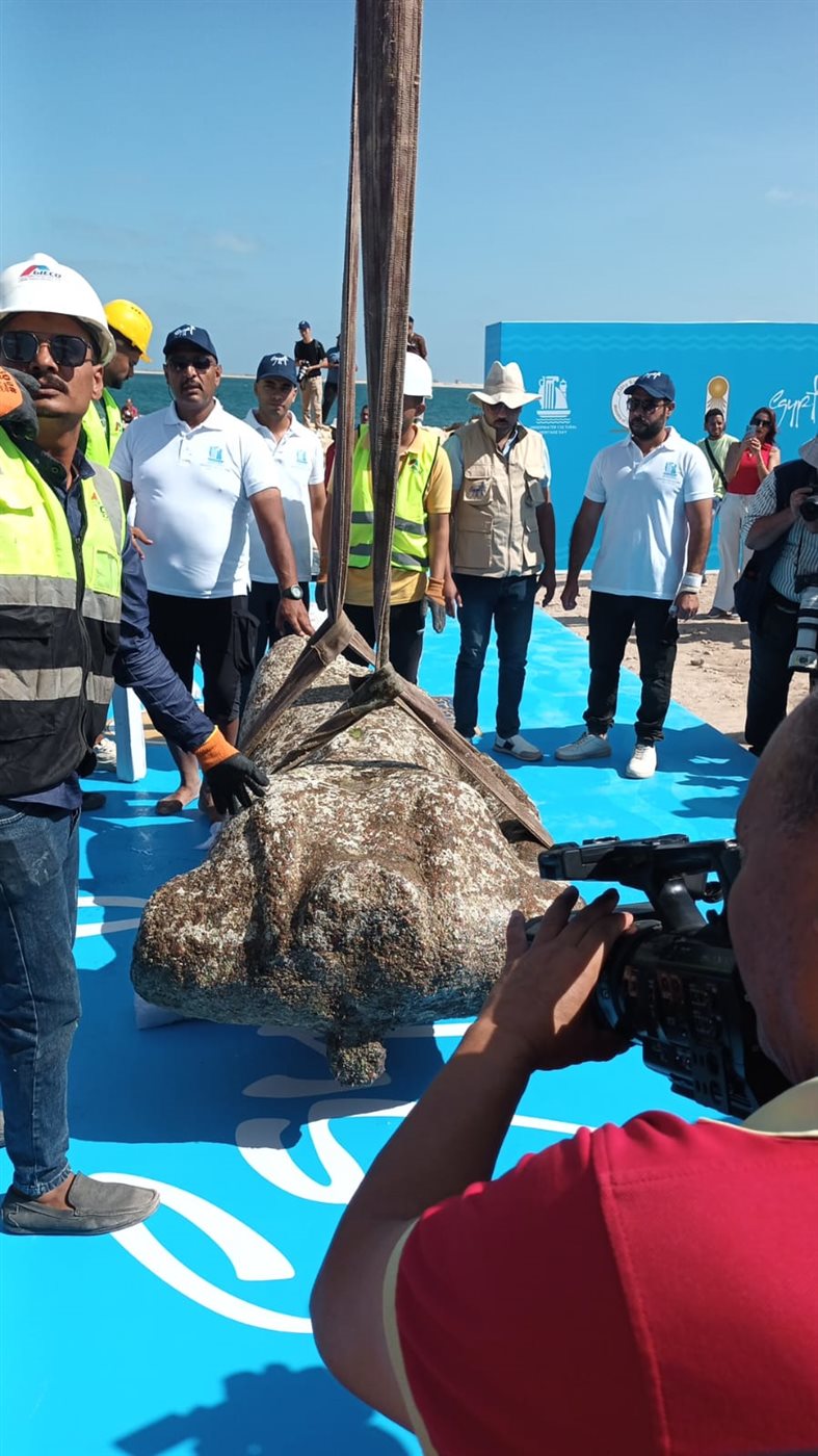 انتشال 4 قطع أثرية جديدة من ميناء أبو قير البحري بالإسكندرية