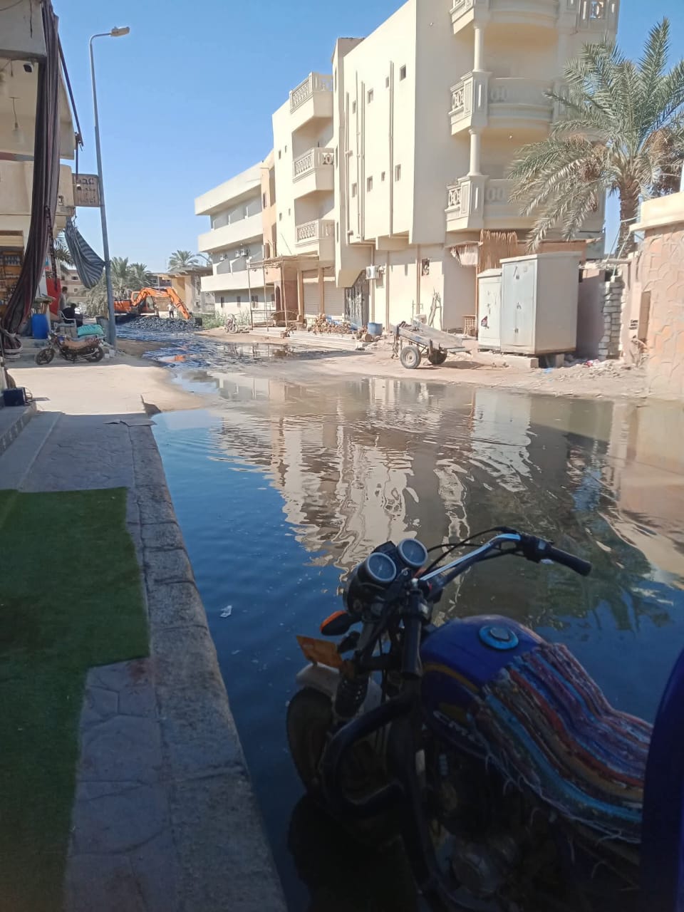 غرق شوارع سيوة بمياه الصرف الصحي