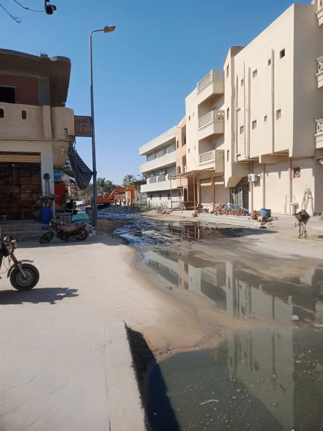 غرق شوارع سيوة بمياه الصرف الصحي