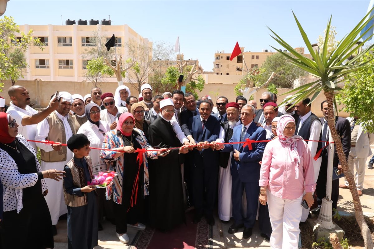 افتتاح كلية البنات الأزهرية بمحافظة مطروح.. والإمام الأكبر يقدم التهنئة للأهالي خلال اتصال تليفوني