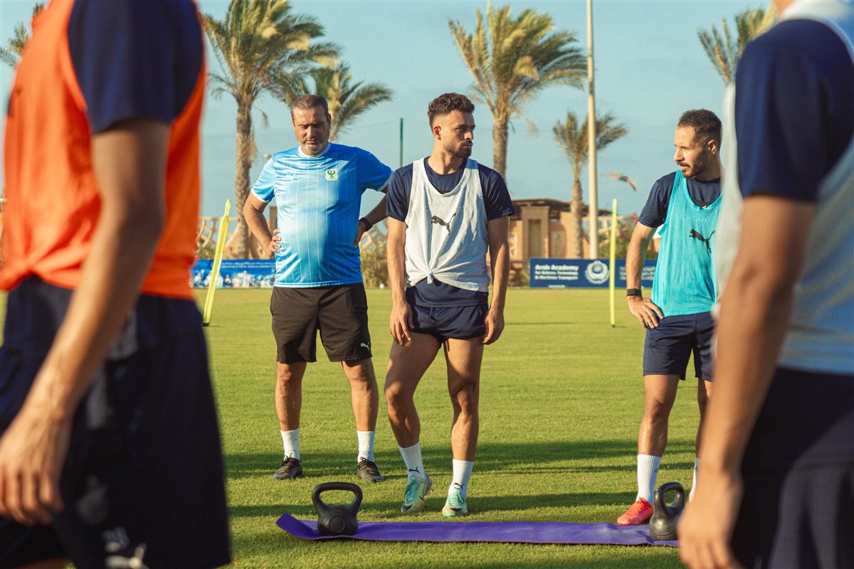 مران فريق النادي المصري 