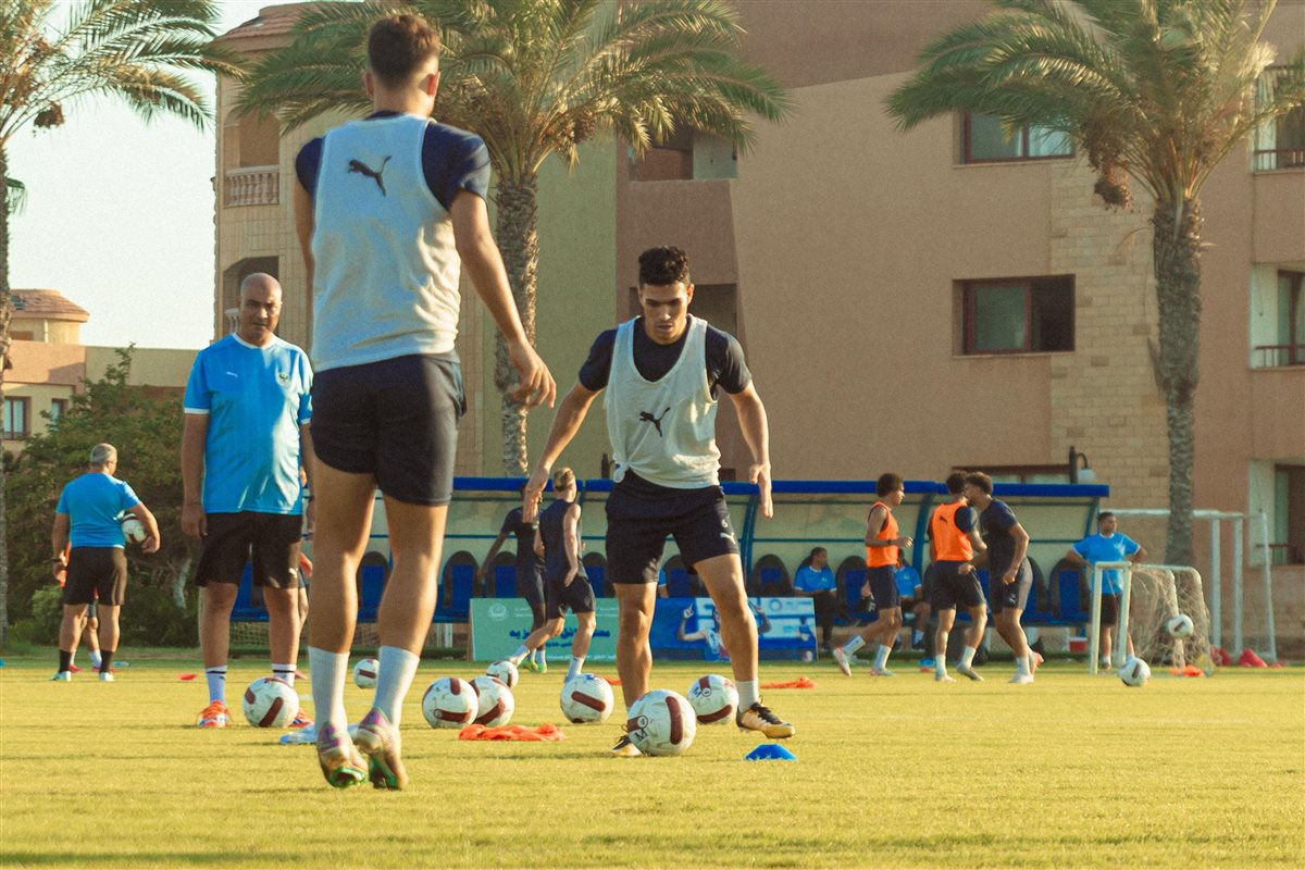 مران فريق النادي المصري 