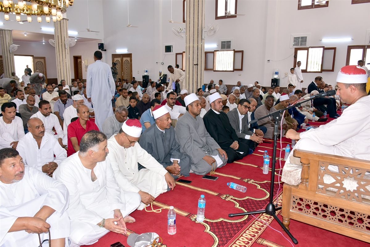 نائب محافظ الأقصر يفتتح مسجد جديد بطيبة