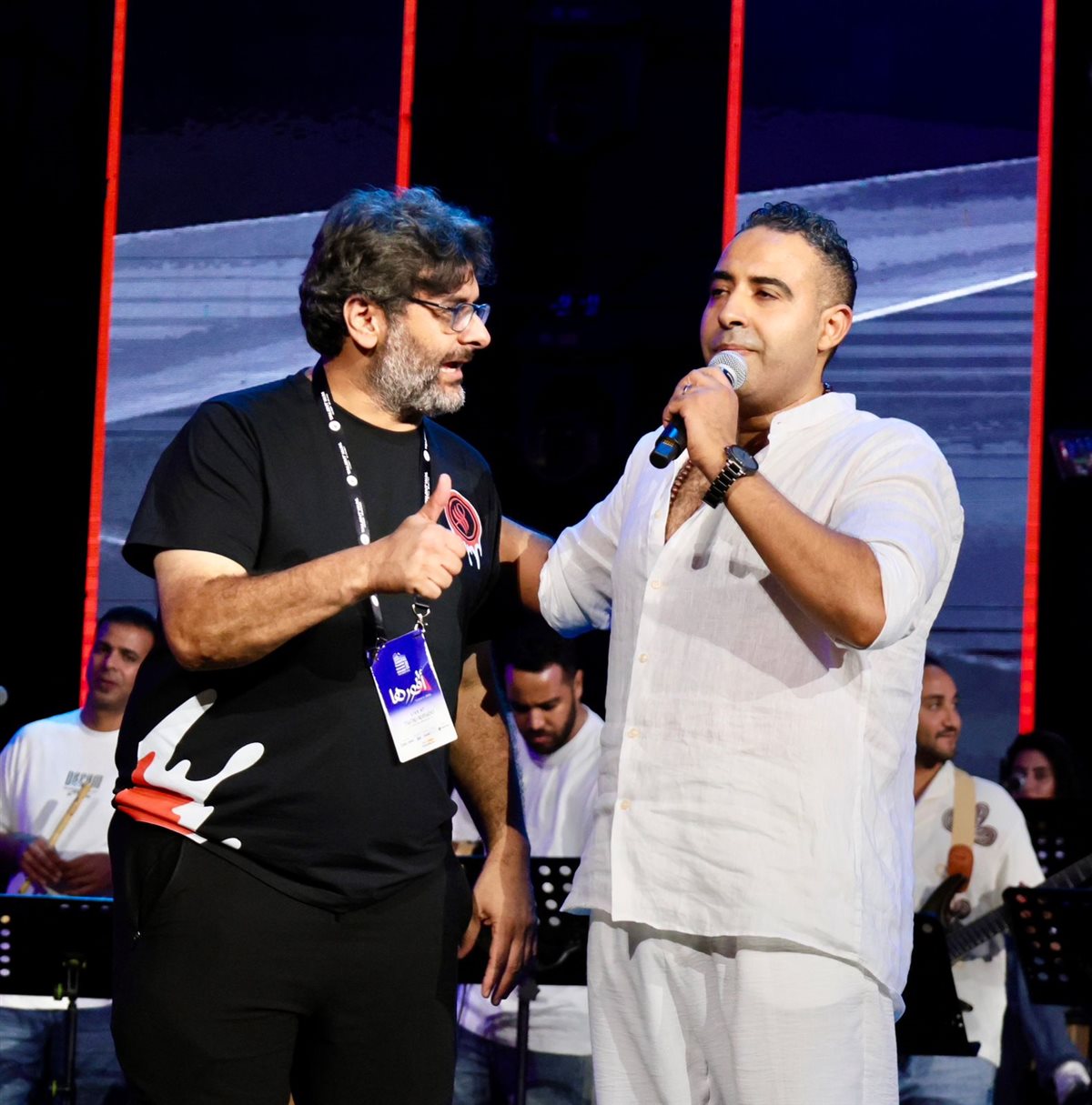 محمد عدوية ووليد منصور