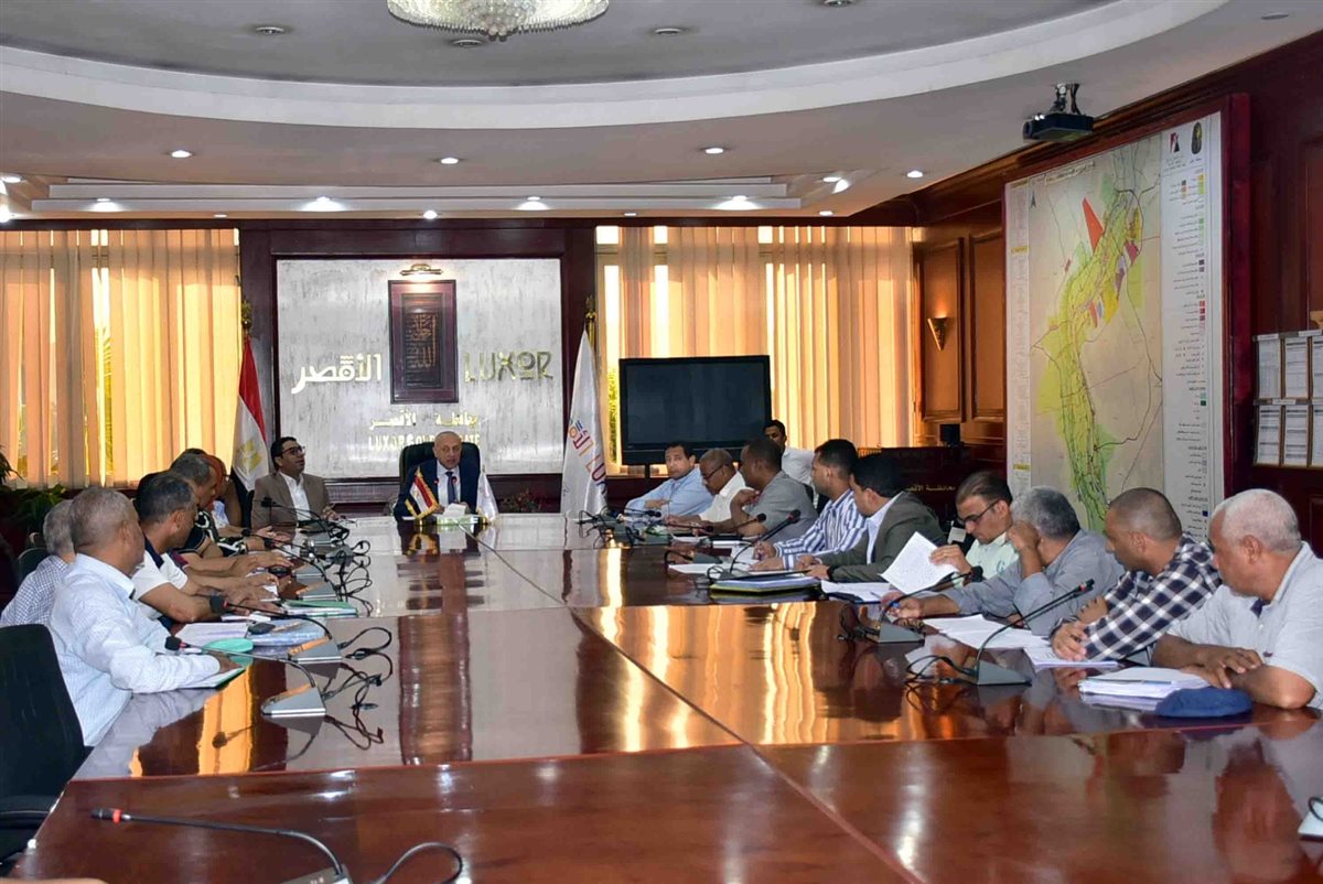 اجتماع محافظ الأقصر