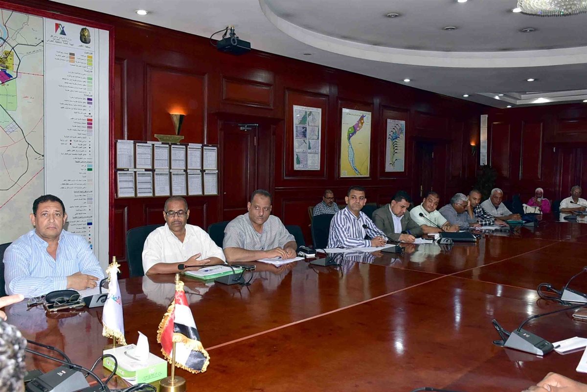 اجتماع محافظ الأقصر