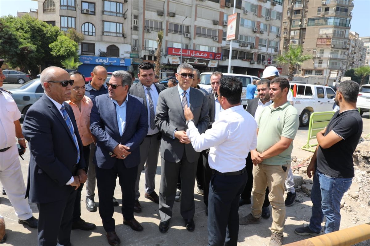 محافظ الجيزة يتابع الأعمال الجارية لتوصيل كابلات الجهد العالي