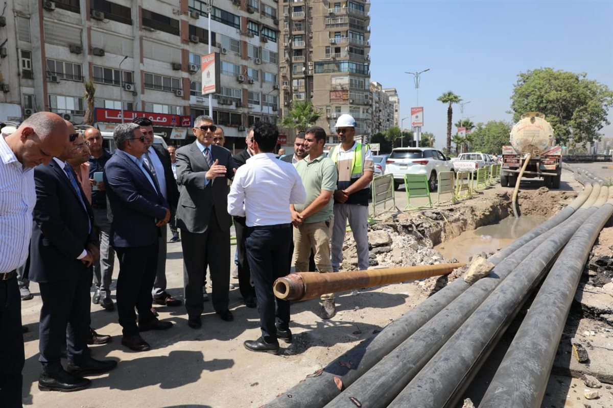 محافظ الجيزة يتابع الأعمال الجارية لتوصيل كابلات الجهد العالي