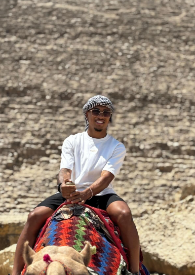 صور زيارة بيزيرا لـ الأهرامات