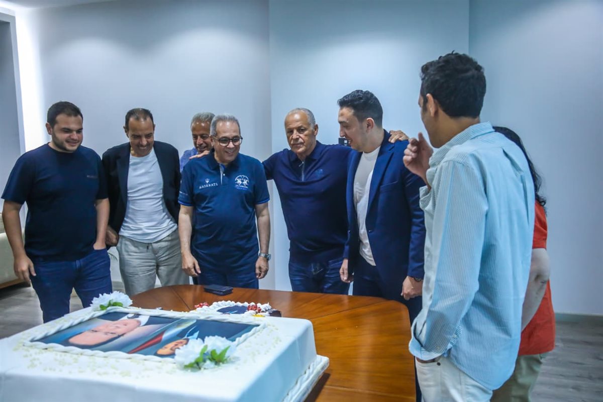 اتحاد الكرة يحتفل بفوز أحمد دياب في مجلس الشيوخ