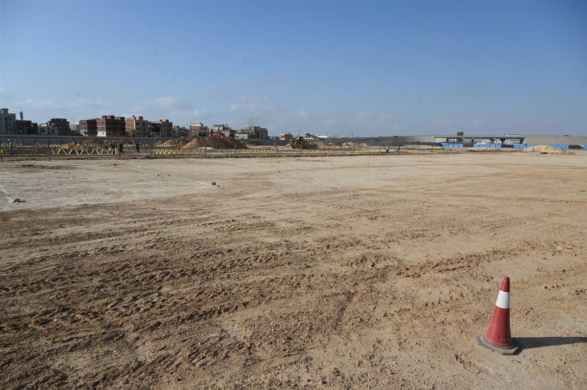 جانب من أعمال إنشاء مجمع ألستوم الصناعي