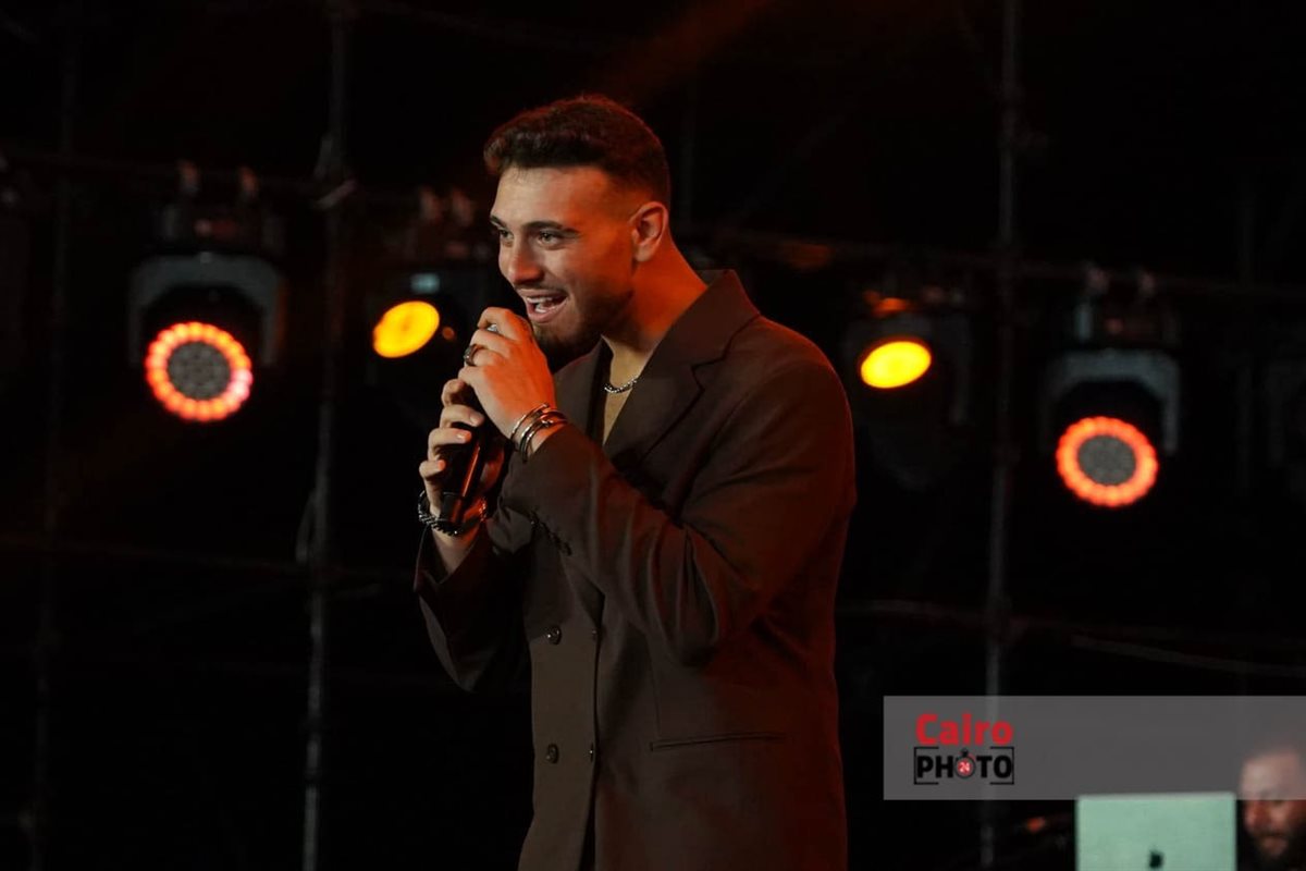 تألق النجم السوري الشامي في حفله بمهرجان مراسي “ليالي مراسي”