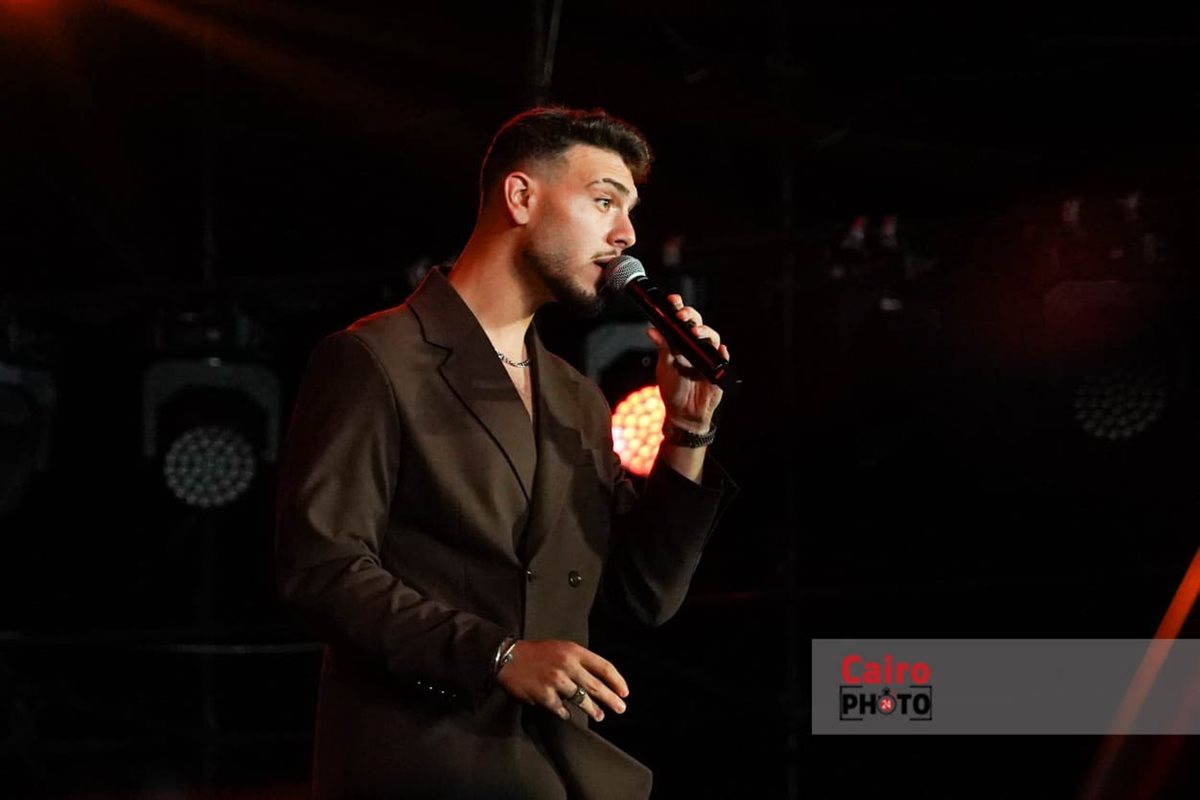 تألق النجم السوري الشامي في حفله بمهرجان مراسي “ليالي مراسي”