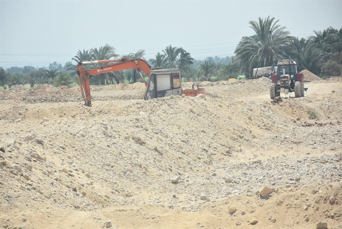 رئيس شركة مياه الأقصر وجولة موسعة بالغابة الشجرية 