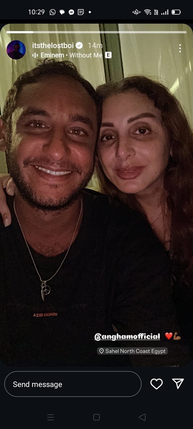 الفنانة أنعام مع نجلها