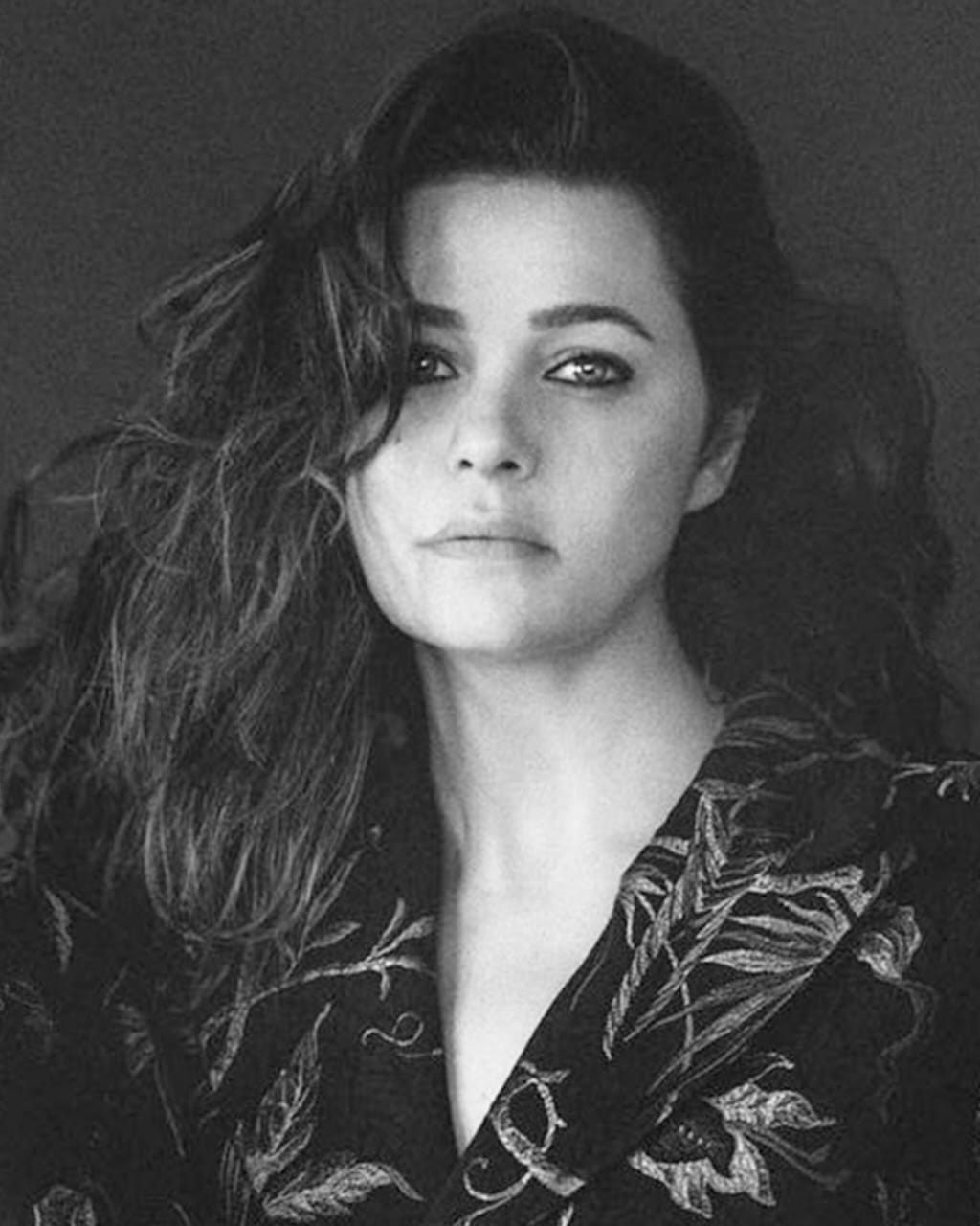 يسرا اللوزي