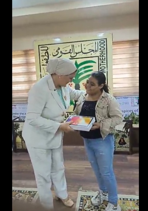 القومي للطفولة يكرم هايدي صغيرة الشيبسي بعد تصدرها الترند بفعل عفوي