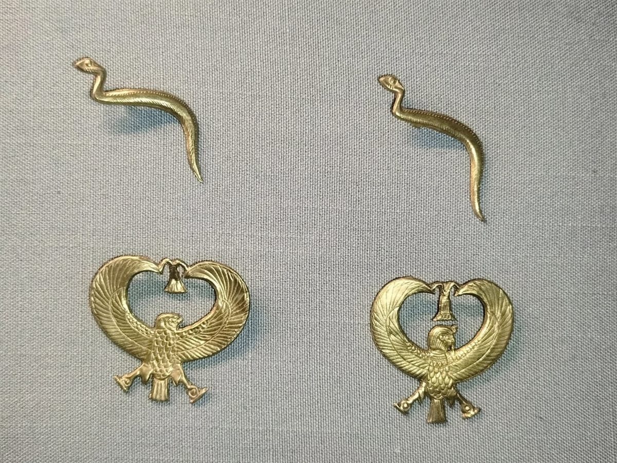 ذهب يروي أسرار ملوك تانيس في المتحف المصري بالتحرير